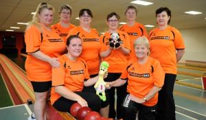 von hinten links: Petra Werner, Katrin Schneider, Elke Wolfring,Silke Schneider, Ursula Anke, Elke Wentzsche; von vorn links: Kristina Merkel und Hannelore H&ouml;rtsch